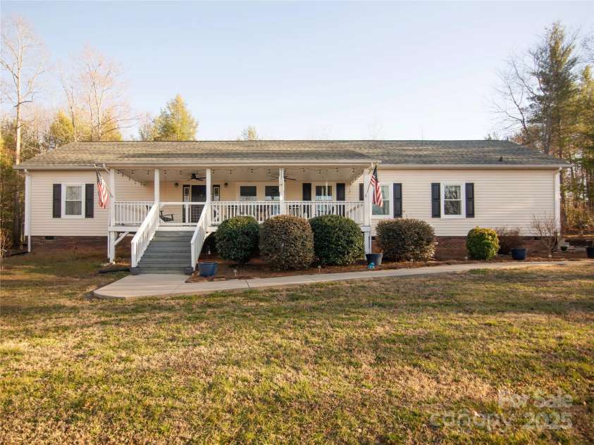 3053 Dalton Drive, Morganton, NC 28655.  MLS# CAR4248124, YatesRealty ID 14057. 