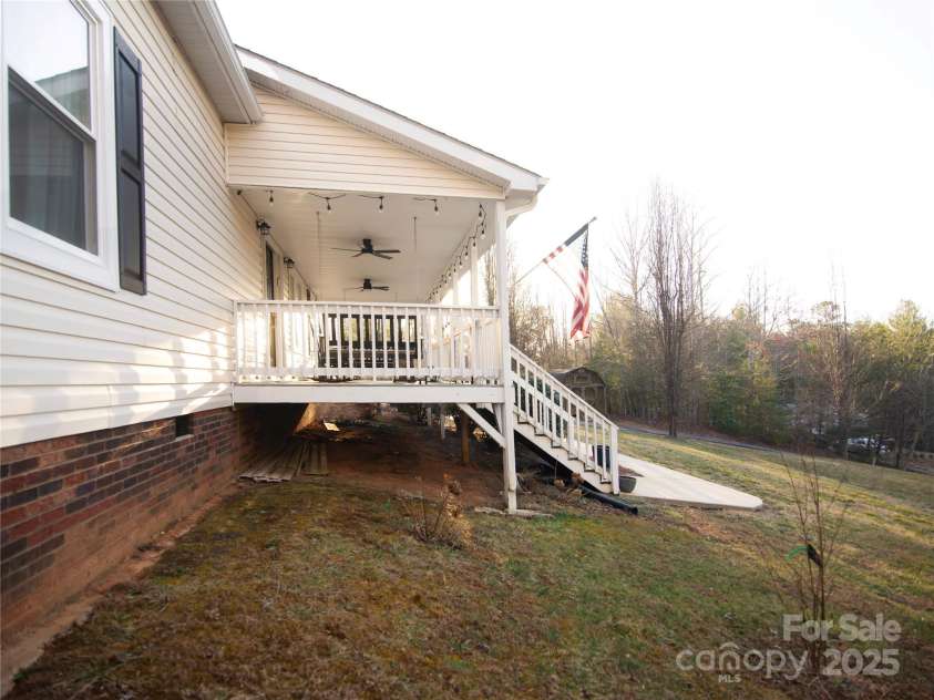 3053 Dalton Drive, Morganton, NC 28655.  MLS# CAR4248124, YatesRealty ID 14057. 