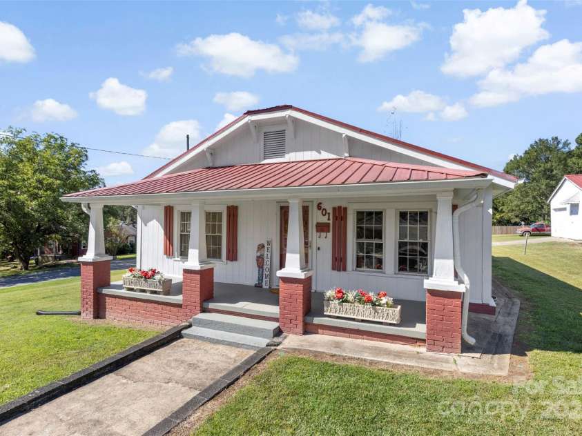 601 12th Street, Bessemer City, NC 28016.  MLS# CAR4312531, YatesRealty ID 14058. 