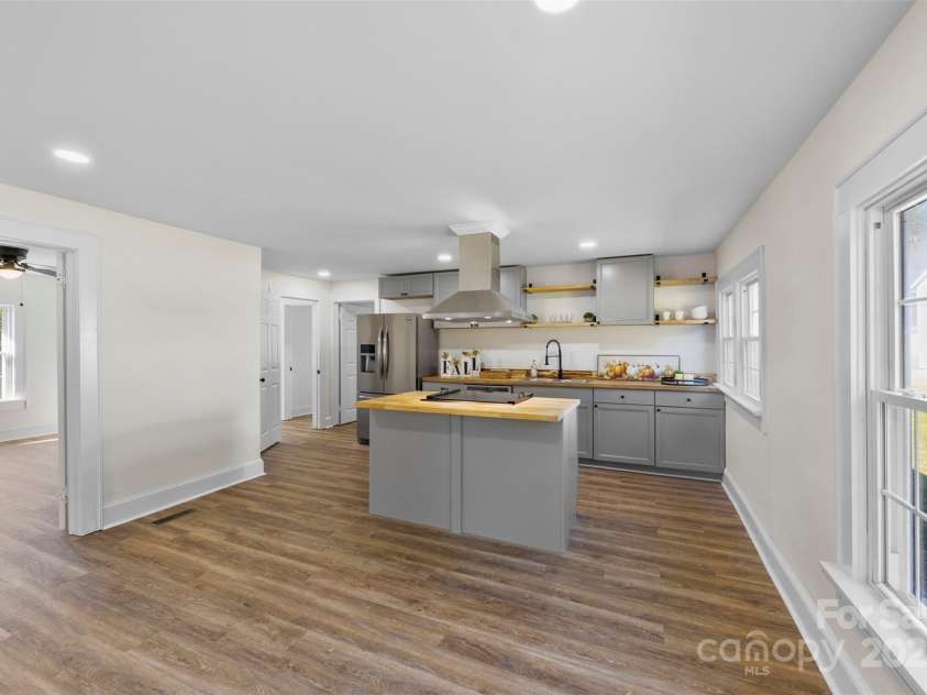 601 12th Street, Bessemer City, NC 28016.  MLS# CAR4312531, YatesRealty ID 14058. 