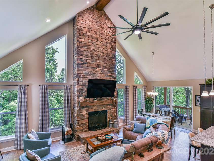 140 Atlantic Falls Trail, Black Mountain, NC 28711.  MLS# CAR4258087, YatesRealty ID 14059. 