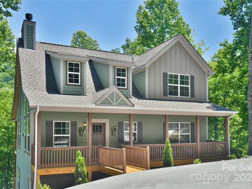 140 Atlantic Falls Trail, Black Mountain, NC 28711.  MLS# CAR4258087, YatesRealty ID 14059. 