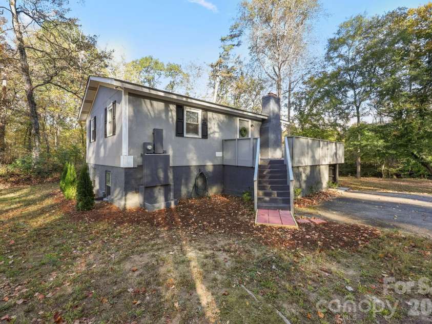 3618 Waterloo Drive, Harrisburg, NC 28075.  MLS# CAR4316591, YatesRealty ID 1406. 