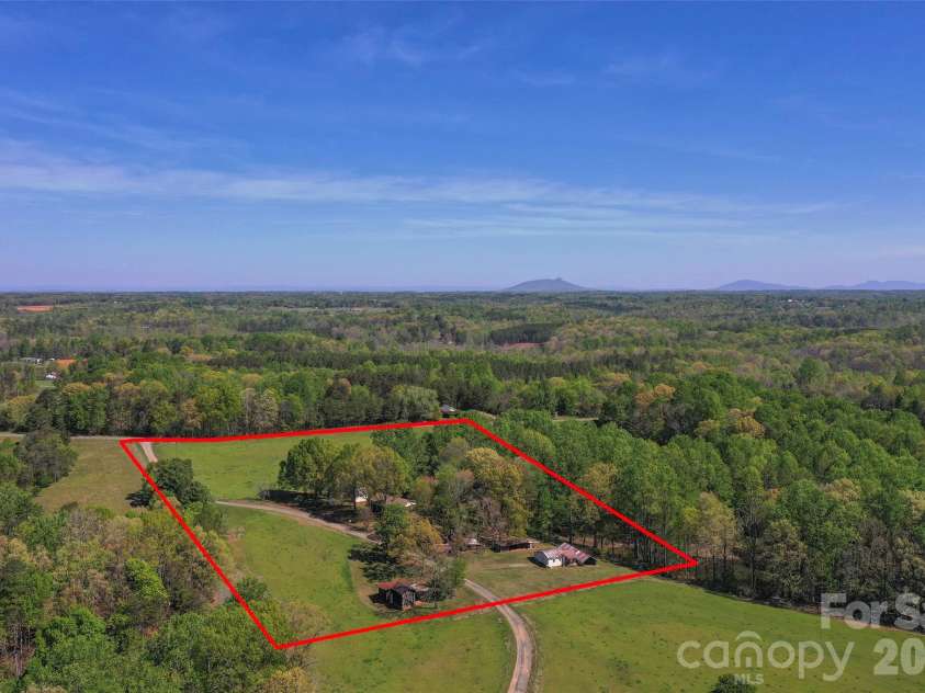 1336 Chinn Lane, Yadkinville, NC 27055.  MLS# CAR4369727, YatesRealty ID 14060. 