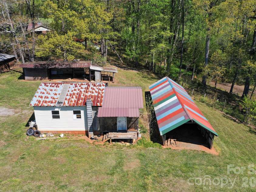 1336 Chinn Lane, Yadkinville, NC 27055.  MLS# CAR4369727, YatesRealty ID 14060. 