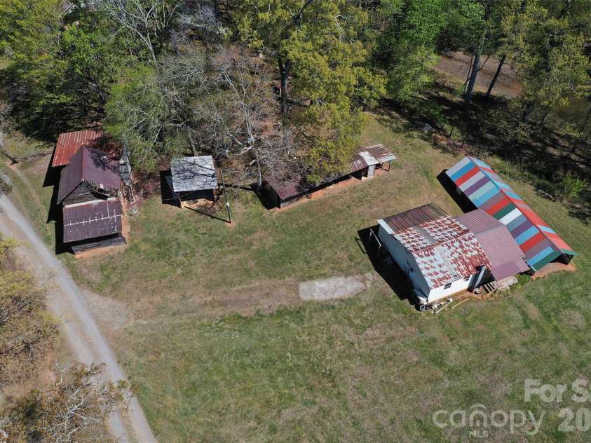 1336 Chinn Lane, Yadkinville, NC 27055.  MLS# CAR4369727, YatesRealty ID 14060. 