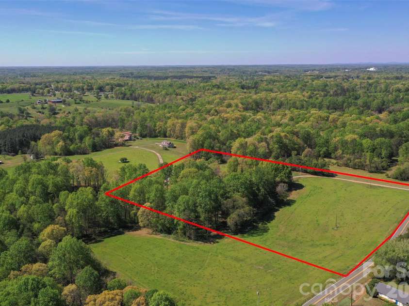 1336 Chinn Lane, Yadkinville, NC 27055.  MLS# CAR4369727, YatesRealty ID 14060. 