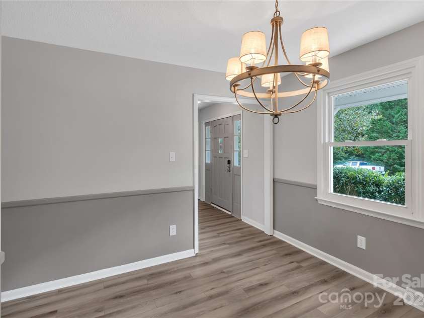 511 Colorado Trail, Lincolnton, NC 28092.  MLS# CAR4182973, YatesRealty ID 14060. 