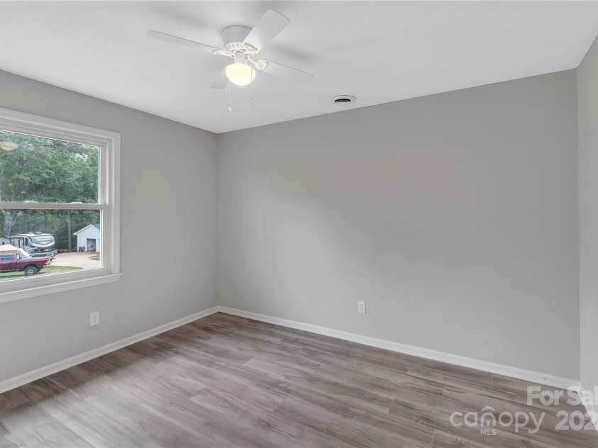 511 Colorado Trail, Lincolnton, NC 28092.  MLS# CAR4182973, YatesRealty ID 14060. 