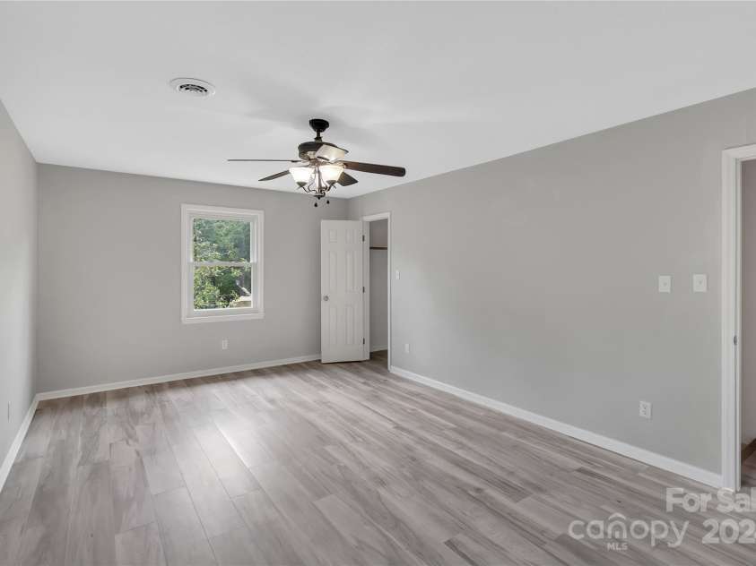 511 Colorado Trail, Lincolnton, NC 28092.  MLS# CAR4182973, YatesRealty ID 14060. 