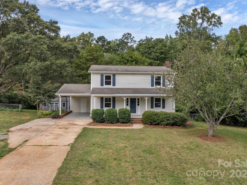 511 Colorado Trail, Lincolnton, NC 28092.  MLS# CAR4182973, YatesRealty ID 14060. 
