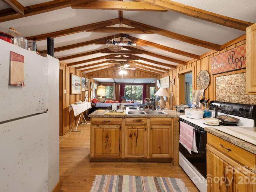 1051 Kim Miller Road, Lake Toxaway, NC 28747.  MLS# CAR4185123, YatesRealty ID 14061. Kitchen!