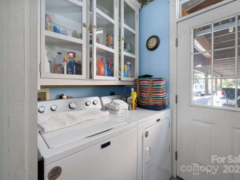 1051 Kim Miller Road, Lake Toxaway, NC 28747.  MLS# CAR4185123, YatesRealty ID 14061. Mudroom!