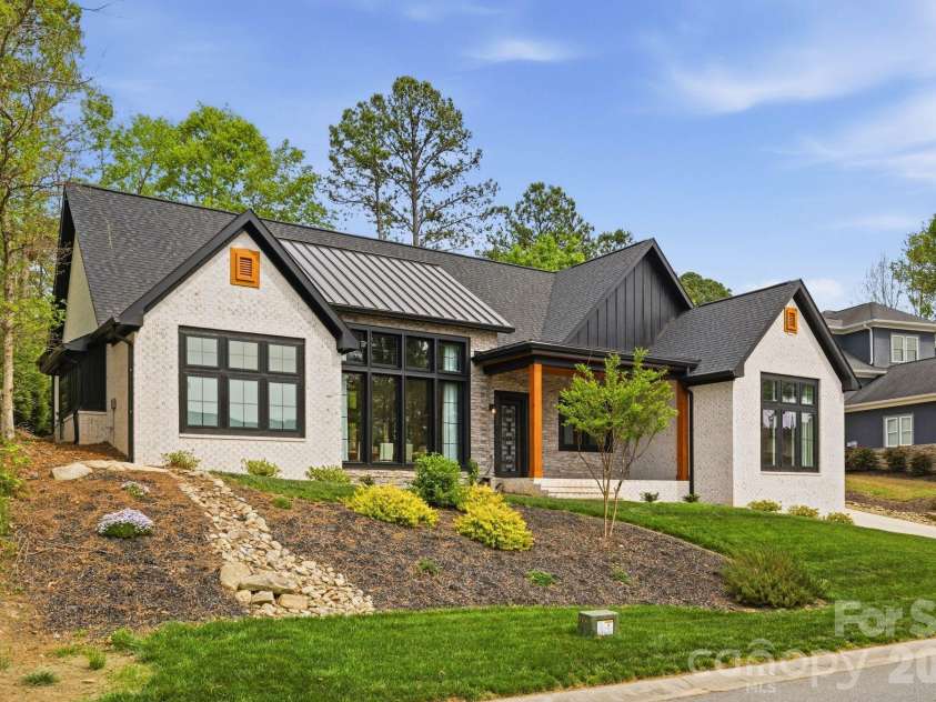 1462 Winged Foot Drive, Denver, NC 28037.  MLS# CAR4371870, YatesRealty ID 14061. 