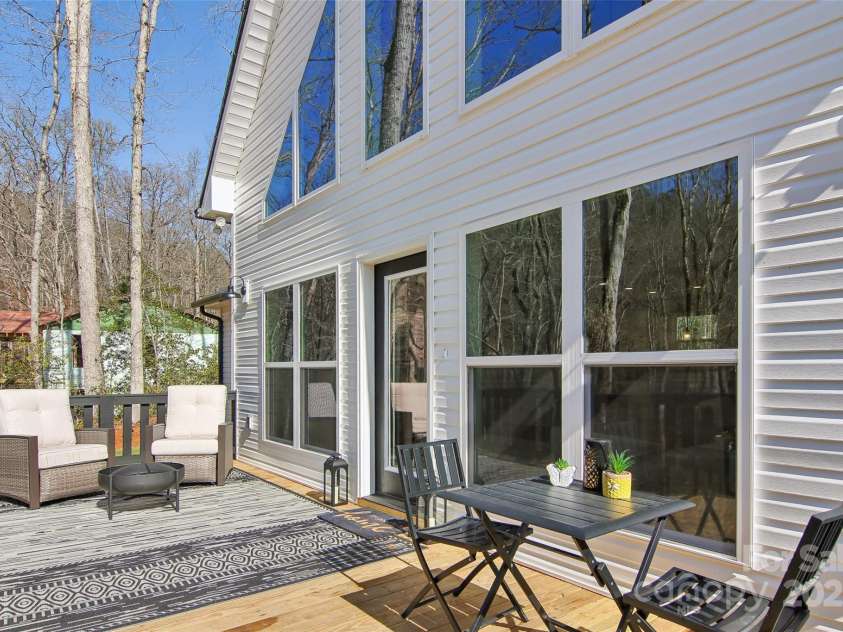 210 Oak Grove Road, Bryson City, NC 28713.  MLS# CAR4293281, YatesRealty ID 14062. 