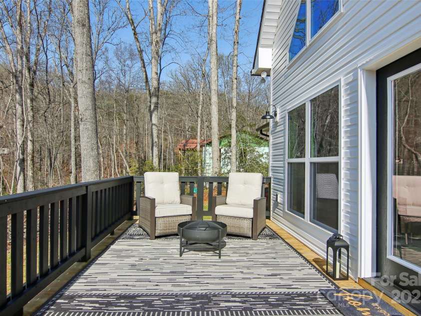 210 Oak Grove Road, Bryson City, NC 28713.  MLS# CAR4293281, YatesRealty ID 14062. 