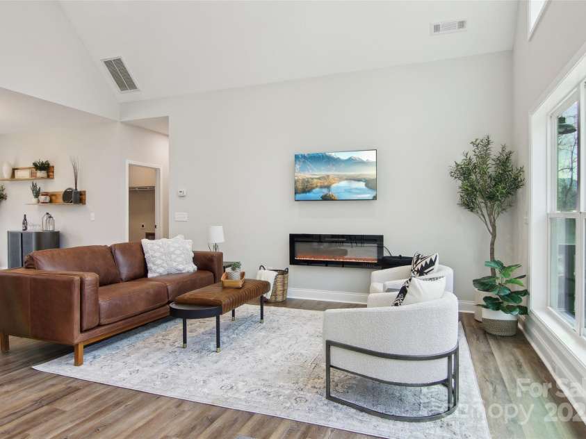 210 Oak Grove Road, Bryson City, NC 28713.  MLS# CAR4293281, YatesRealty ID 14062. 