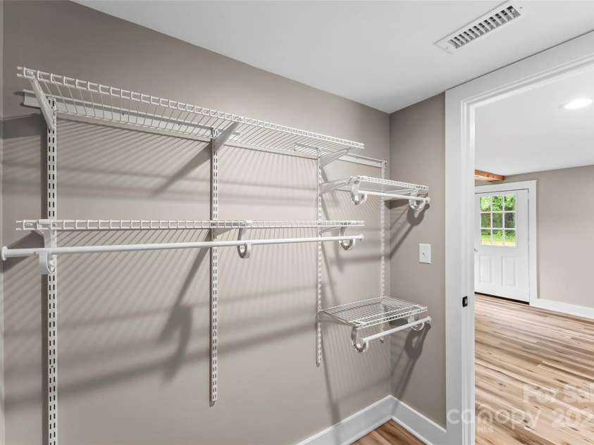 320 Pine Street, Maiden, NC 28650.  MLS# CAR4260600, YatesRealty ID 14063. 