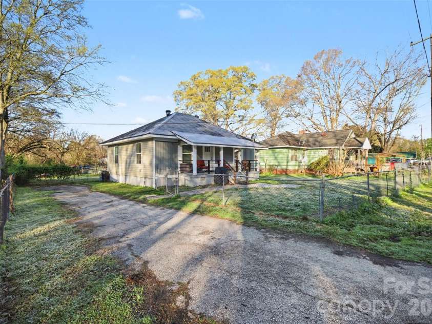 918 8th Street, Lancaster, SC 29720.  MLS# CAR4350449, YatesRealty ID 14063. Front Exterior