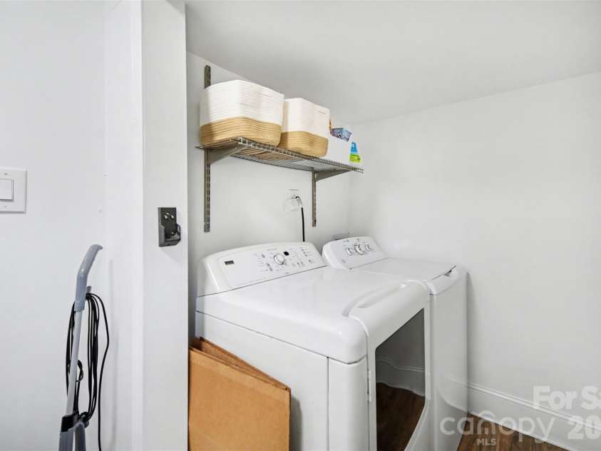 918 8th Street, Lancaster, SC 29720.  MLS# CAR4350449, YatesRealty ID 14063. Laundry Room