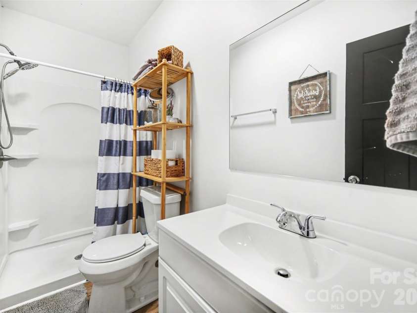 918 8th Street, Lancaster, SC 29720.  MLS# CAR4350449, YatesRealty ID 14063. Primary Bathroom