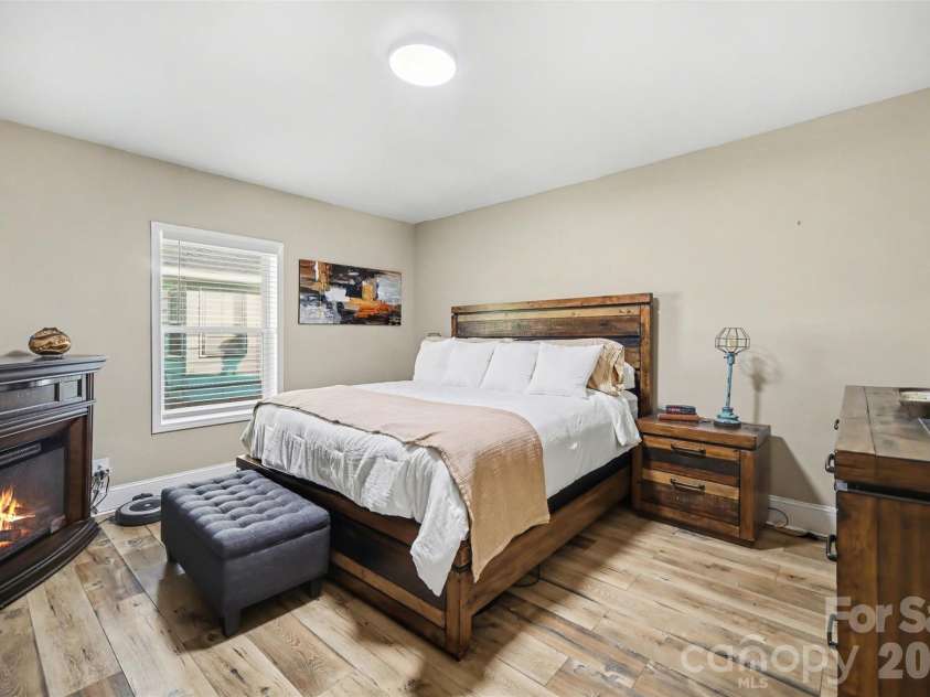 918 8th Street, Lancaster, SC 29720.  MLS# CAR4350449, YatesRealty ID 14063. Primary Bedroom