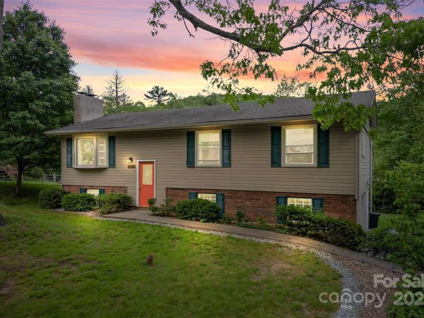 1214 See Off Mountain Road, Brevard, NC 28712.  MLS# CAR4257276, YatesRealty ID 14064. 