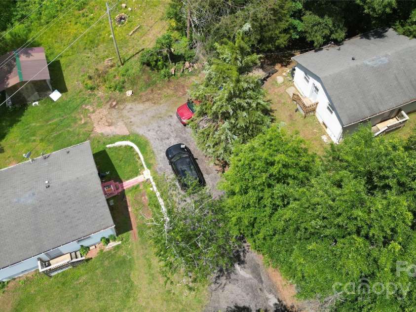 6653 Mountain Grove Road, Hickory, NC 28658.  MLS# CAR4260612, YatesRealty ID 14065. 