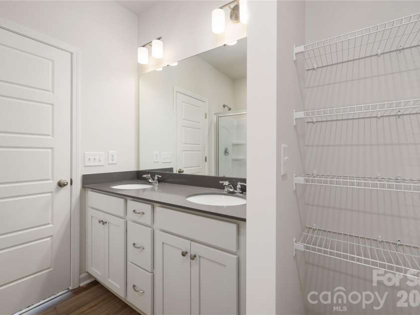 7017 Antigo Drive, Huntersville, NC 28078.  MLS# CAR4362926, YatesRealty ID 14065. 