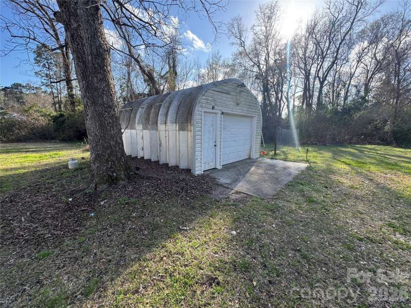 1097 Joe Brown Highway, Chadbourn, NC 28431.  MLS# CAR4361393, YatesRealty ID 14066. 