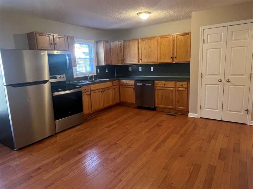 524 Railroad Drive, Concord, NC 28025.  MLS# CAR4260614, YatesRealty ID 14066. Kitchen