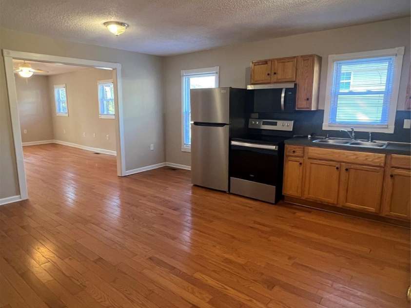 524 Railroad Drive, Concord, NC 28025.  MLS# CAR4260614, YatesRealty ID 14066. Kithchen