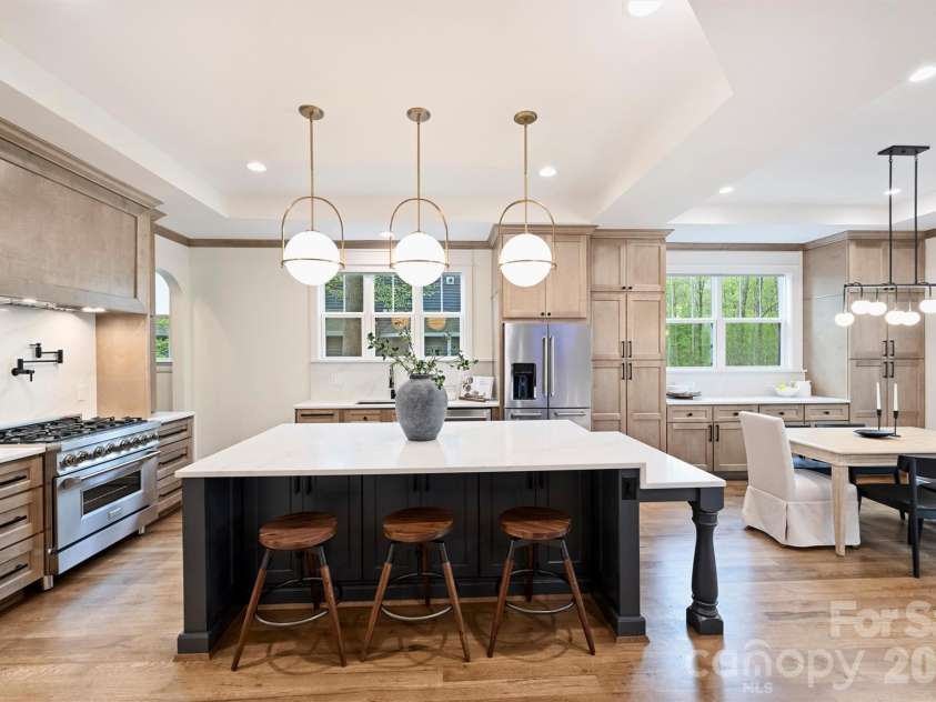 4001 Carmel Forest Drive, Charlotte, NC 28226.  MLS# CAR4369189, YatesRealty ID 14067. 