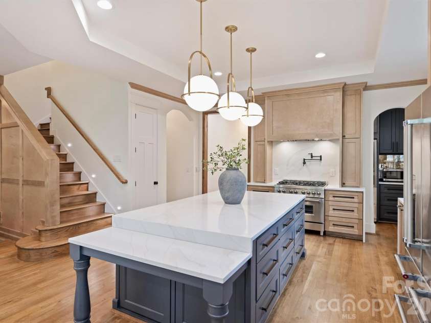 4001 Carmel Forest Drive, Charlotte, NC 28226.  MLS# CAR4369189, YatesRealty ID 14067. 