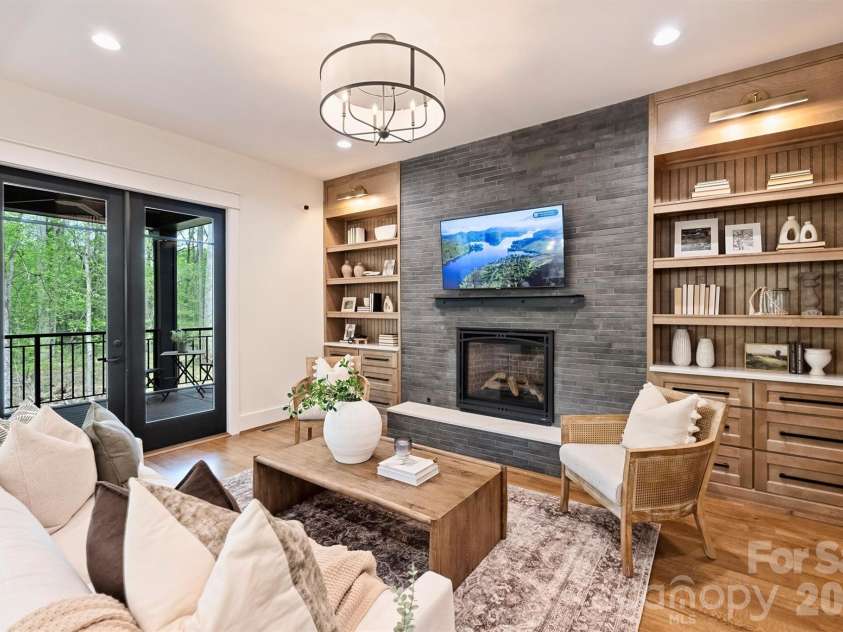 4001 Carmel Forest Drive, Charlotte, NC 28226.  MLS# CAR4369189, YatesRealty ID 14067. 