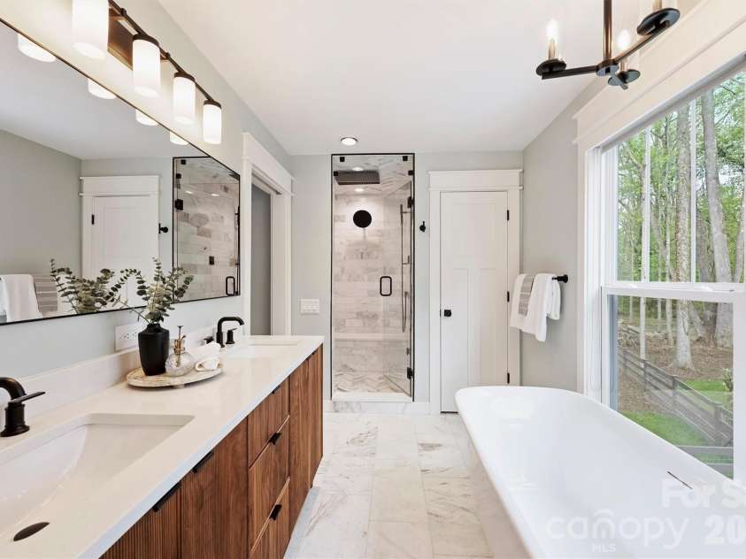 4001 Carmel Forest Drive, Charlotte, NC 28226.  MLS# CAR4369189, YatesRealty ID 14067. 