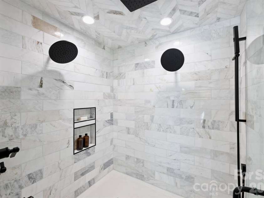 4001 Carmel Forest Drive, Charlotte, NC 28226.  MLS# CAR4369189, YatesRealty ID 14067. 