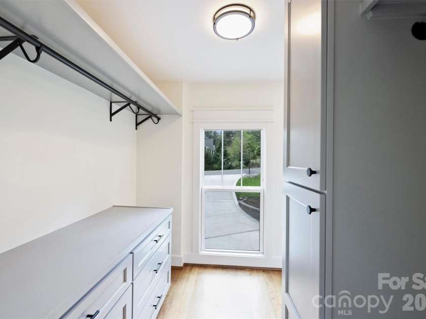 4001 Carmel Forest Drive, Charlotte, NC 28226.  MLS# CAR4369189, YatesRealty ID 14067. 