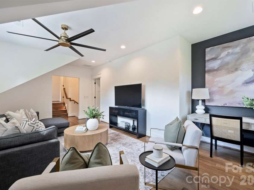 4001 Carmel Forest Drive, Charlotte, NC 28226.  MLS# CAR4369189, YatesRealty ID 14067. 