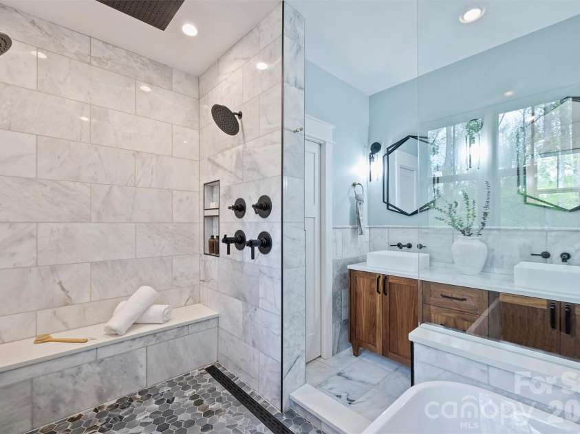 4001 Carmel Forest Drive, Charlotte, NC 28226.  MLS# CAR4369189, YatesRealty ID 14067. 