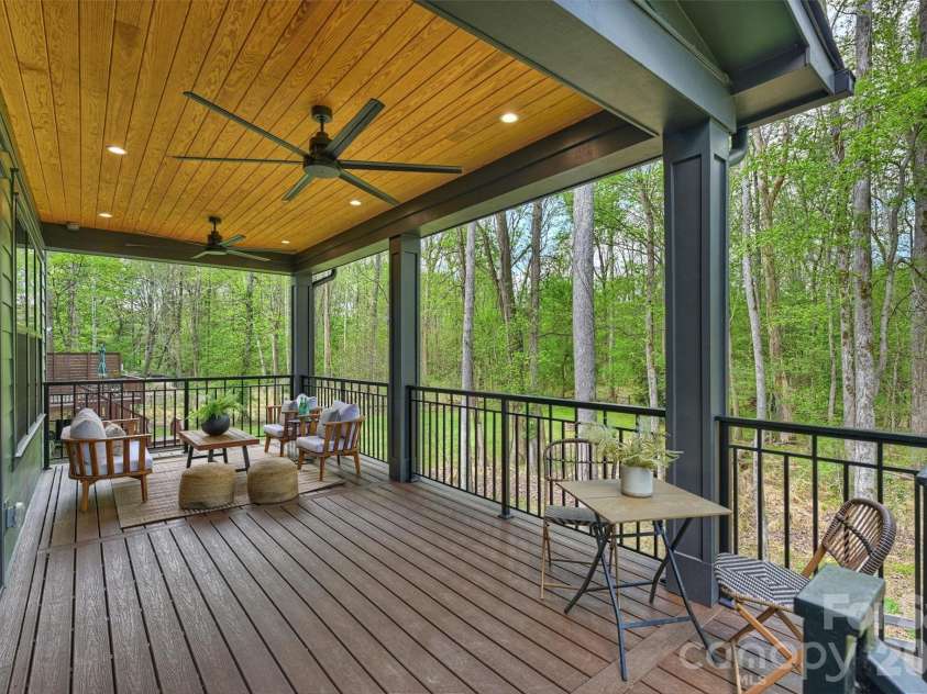 4001 Carmel Forest Drive, Charlotte, NC 28226.  MLS# CAR4369189, YatesRealty ID 14067. 