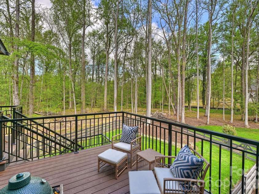 4001 Carmel Forest Drive, Charlotte, NC 28226.  MLS# CAR4369189, YatesRealty ID 14067. 