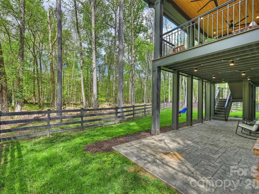 4001 Carmel Forest Drive, Charlotte, NC 28226.  MLS# CAR4369189, YatesRealty ID 14067. 