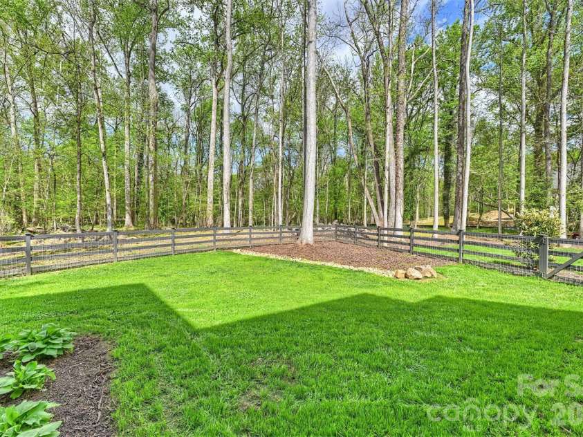 4001 Carmel Forest Drive, Charlotte, NC 28226.  MLS# CAR4369189, YatesRealty ID 14067. 