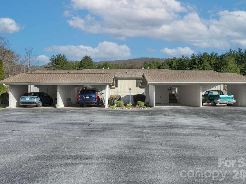 157 Glen Cannon Point, Pisgah Forest, NC 28768.  MLS# CAR4307806, YatesRealty ID 14068. 