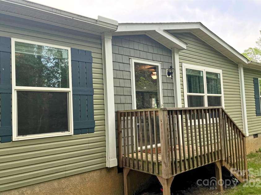 208 Stillwater Springs Road, Burnsville, NC 28714.  MLS# CAR4260579, YatesRealty ID 14069. 