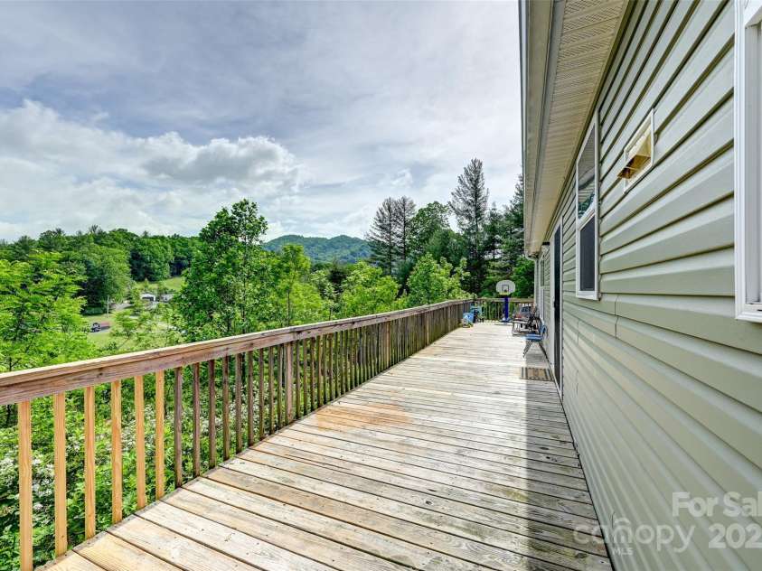 208 Stillwater Springs Road, Burnsville, NC 28714.  MLS# CAR4260579, YatesRealty ID 14069. 