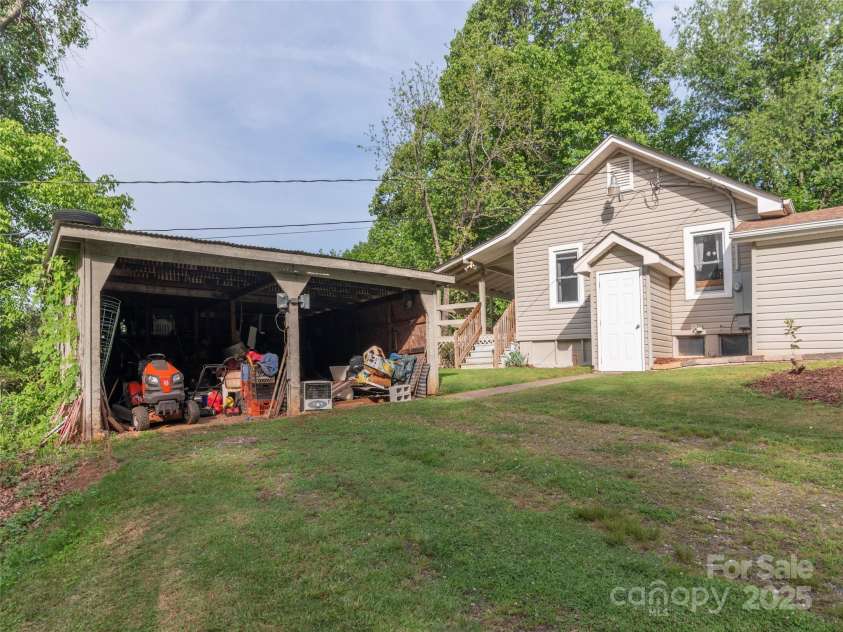 21 & 24 Betty Drive, Leicester, NC 28748.  MLS# CAR4260649, YatesRealty ID 14069. 