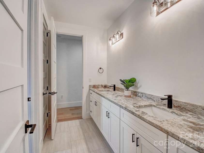 17 Skylar Lane, Mills River, NC 28759.  MLS# CAR4132888, YatesRealty ID 1407. 