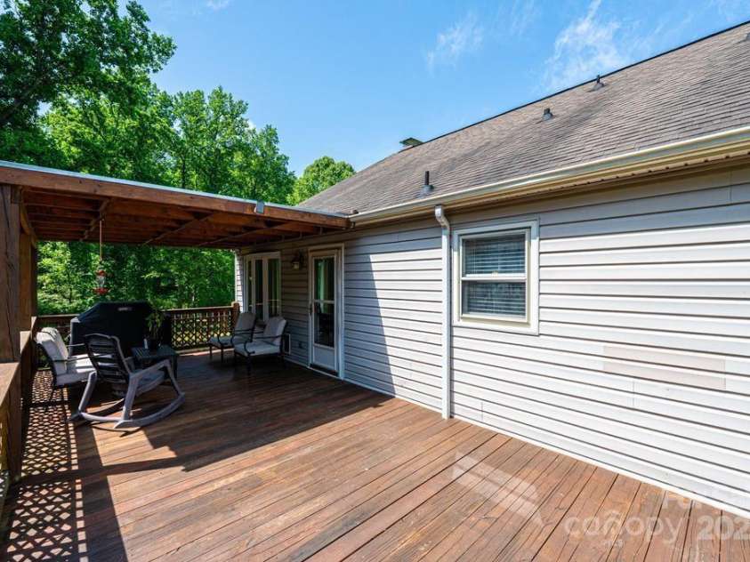 1276 Beechwood Drive, Newton, NC 28658.  MLS# CAR4260663, YatesRealty ID 14070. 